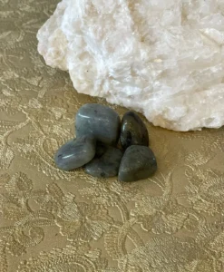 pierre labradorite